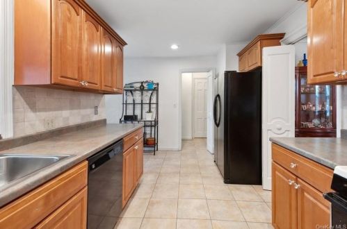 28 Cedar St, Mount Vernon NY 10552-3007 exterior