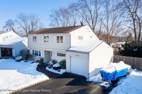 12 Laurel Ave, Old Bridge, NJ 08857-1624