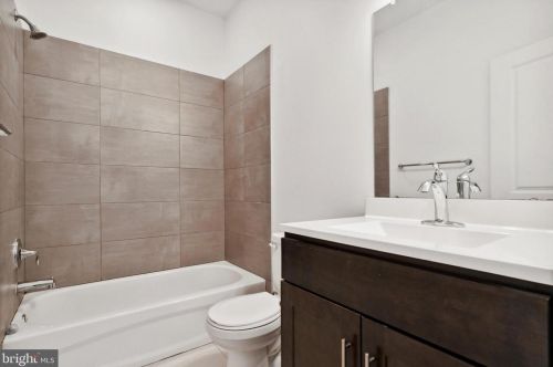 985 Marshall St, Philadelphia PA 19120-3742 exterior