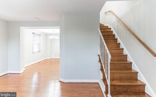 733 Adrian St, Washington, DC 20019-4202