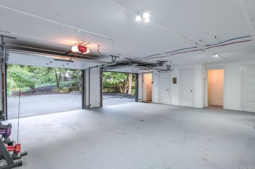 97-105 Kingwood Park, Poughkeepsie NY  12601-5448 exterior