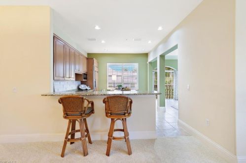 319 7th Ave, Naples FL 34102-6860 exterior