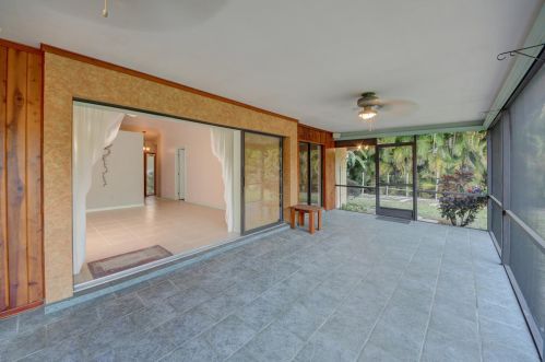 5406 Palmetto Dr, Fort Pierce FL 34982-7481 exterior