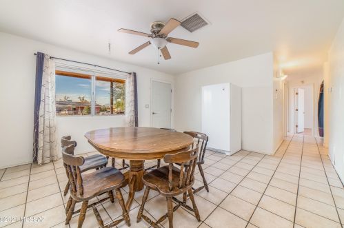 7421 Calle Medina, Tucson AZ  85757-8505 exterior