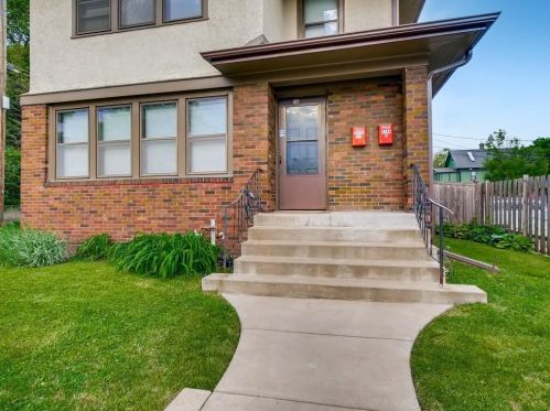 36 Chatsworth St, Saint Paul, MN 55105-3006