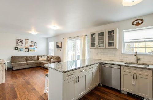 104 Autumn Dr, Poughkeepsie NY 12603-5616 exterior