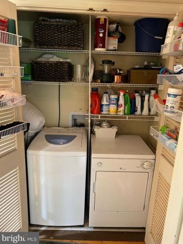 2200 Washington Ave, Silver Spring MD  20910-2608 exterior