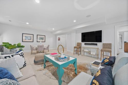 11428 Clayton Rd, Saint Louis MO 63131-2502 exterior