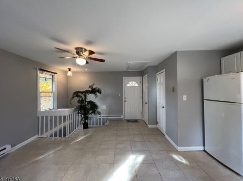 122 Madison Trl, Hopatcong NJ  07843-1519 exterior