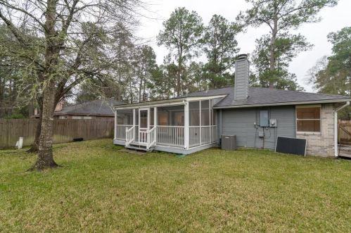 5118 Vlg Spg Dr, Humble TX exterior