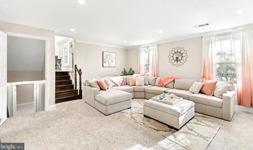 4721 Jasmine Dr, Rockville MD exterior