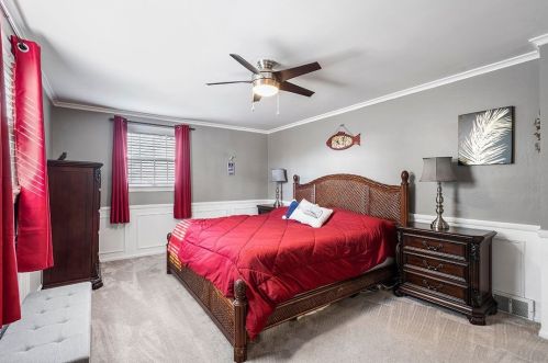 2351 Berkshire Dr, Pittsburgh PA  15241-2445 exterior