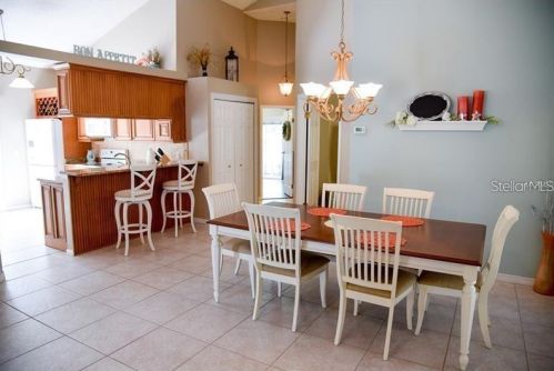 7204 Spring Villas Cir, Orlando FL  32819-5239 exterior