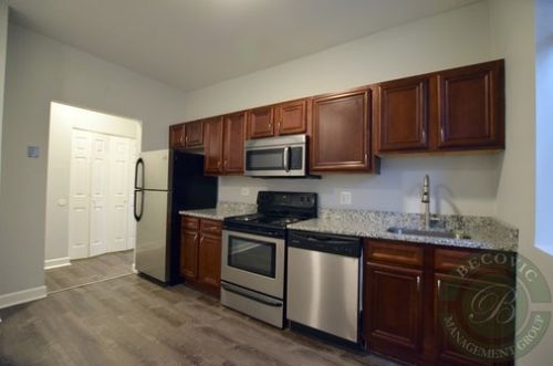 3635 Dickens Ave, Chicago, IL 60647-3668