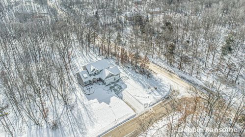 1839 Starr View Ln, Middlevle MI 49333-8061 exterior