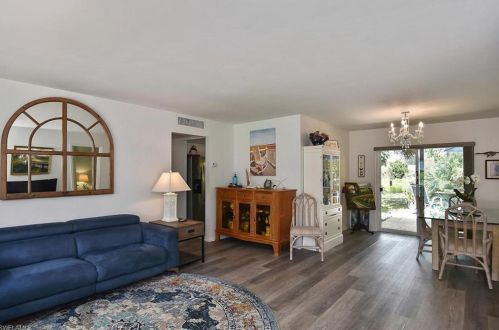 1097 Alhambra Cir, Naples, FL 34103-2525