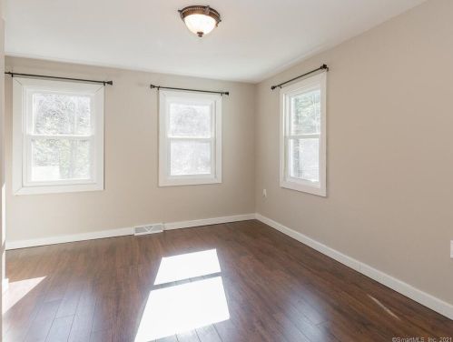 814 New Litchfield St, Torrington CT 06790-6677 exterior