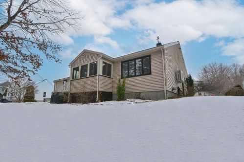 44 Etre Dr, Worcester MA 01604-1408 exterior