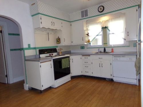 1416 Bank St, Kalamazoo MI 49001-2906 exterior