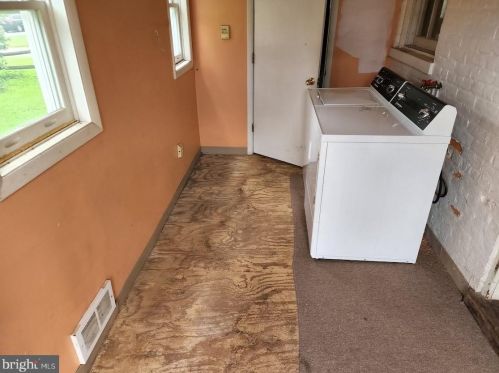 69 Springfield Pike, Springfield WV  26763 exterior