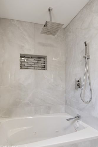 3114 Jerome St, Chicago IL  60645-1143 exterior