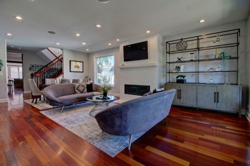 3002 Sawyer Ave, Chicago, IL 60618-6807