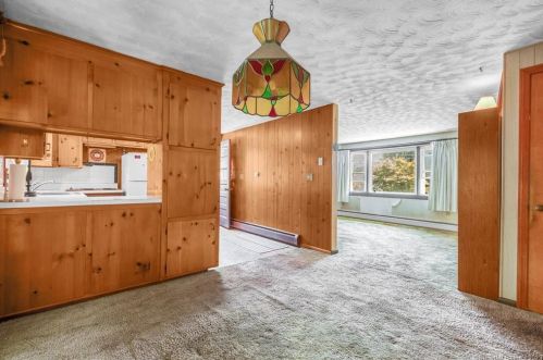 7 Cora St, Enfield CT 06082-5119 exterior