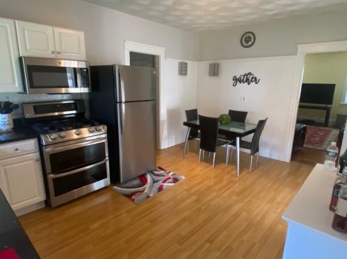 1556 Chalkstone Ave, Providence RI 02909-5532 exterior