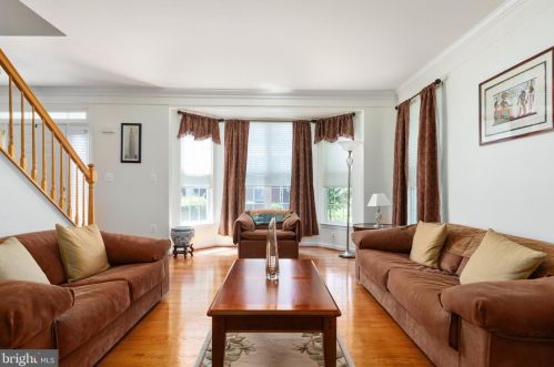 6378 Alderman Dr, Alexandria VA 22315-3731 exterior