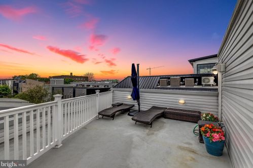 925 Lawrence St, Philadelphia PA 19122-3721 exterior