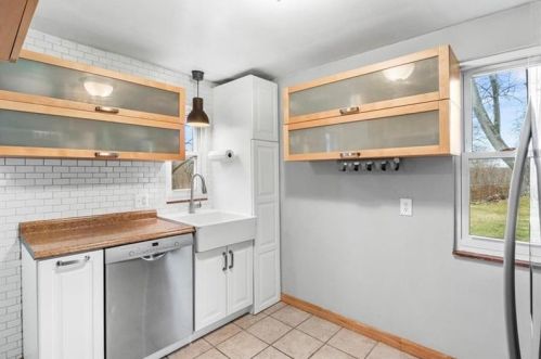 7837 Elm St, Pittsburgh PA 15234-1952 exterior