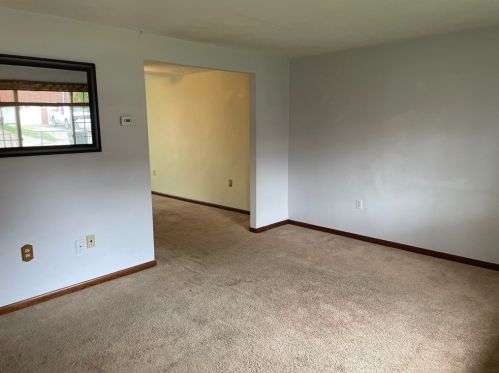 1702 Anna Ave, Pittsburgh, PA 15122-3745