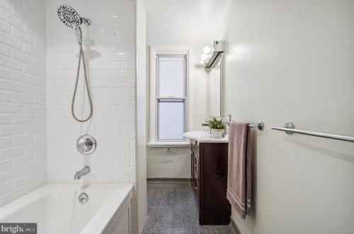 721 3 St, Philadelphia PA 19123-2903 exterior