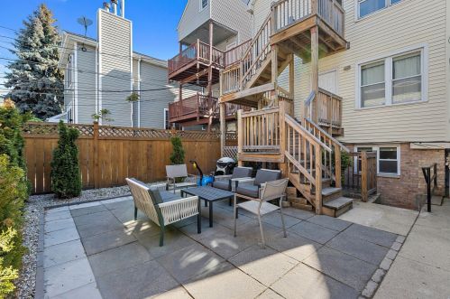 3034 Seminary Ave, Chicago IL 60657-4336 exterior