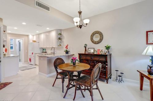 5417 Cv Cir, Naples FL 34119-9529 exterior