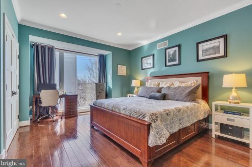 219 Green St, Philadelphia PA 19123-3314 exterior