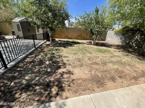 6414 Avalon Dr, Phoenix AZ 85033-5710 exterior