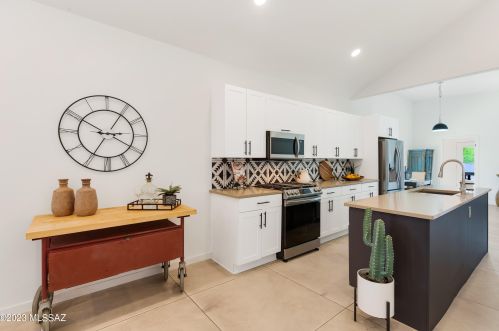 930 8th Ave, Tucson AZ  85701-3014 exterior