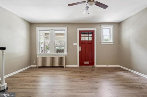 2429 Upland St, Chester, PA 19013-4806