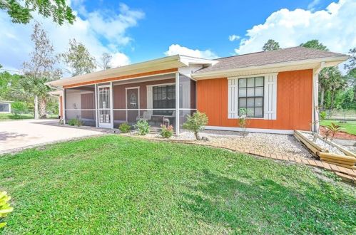 580 16th St, Naples, FL 34117-9420