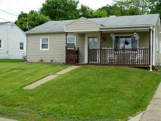 18 Watson St, Collier Township, PA 15106-1800