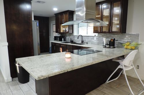 4001 61 St, Phoenix AZ 85033-1712 exterior