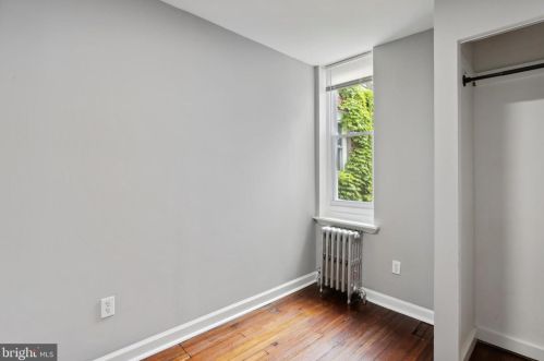 1621 Franklin St, Philadelphia PA 19148-1223 exterior