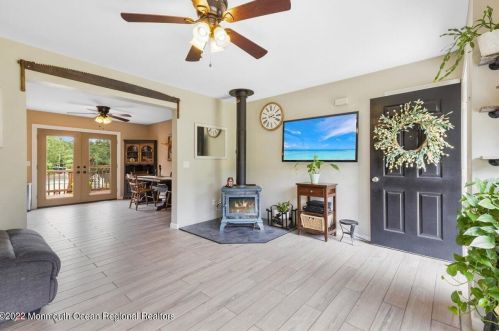 204 Bennetts Mills Rd, Jackson Twp NJ 08527-4260 exterior