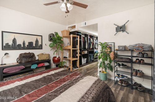 8109 28 Ave, Phoenix AZ 85009-5042 exterior