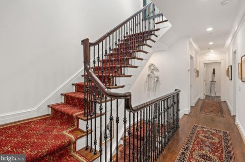 2735 Cathedral Ave, Washington DC  20008-4119 exterior