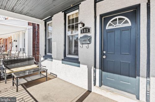 583 Martin St, Philadelphia PA  19128-1620 exterior