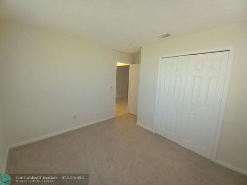 1662 Carillo Ave, Fort Pierce FL 34953-1745 exterior