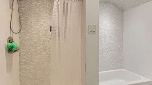 126 Menard Ave, Chicago IL 60634-5221 exterior