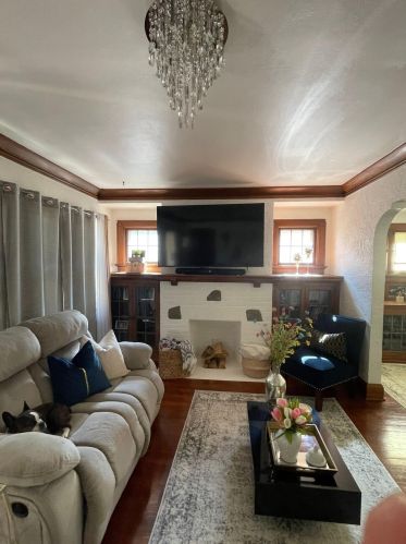 4145 15th St, Milwaukee, WI 53209-6908